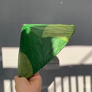 หมวกใบบัวธรรมชาติสร้างขึ้นเพื่อนักออกแบบที่เน้นเรื่องมรดกและความยั่งยืน - Product Image 1