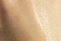 เซรั่มบำรุงผิวพรีเมียม ชาเขียว ไฮยาลูรอนิค แอซิด ดี-แพนทีนอล ช่วยลดเลือนริ้วรอย กระชับผิว ชุ่มชื้น พร้อมแอมพูล ผลิตแบบ ODM/OBM พัฒนาในเกาหลี - Product Image 4