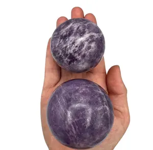 Boule de pierre de lépidolite violette naturelle, sphère de lépidolite, puissance de guérison, méditation métassique, boule de sphère d'amour