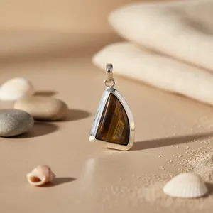 Pendentif en argent sterling avec cristal naturel œil de tigre, hypoallergénique et sans nickel, pour femme, à porter au quotidien, idéal pour offrir - Product Image 2