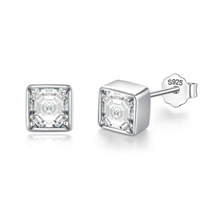 Boucles d'oreilles clous en moissanite radiant Asscher 1 carat, certifiées qualité D VVS1 – Bijoux élégants et luxueux - Product Image 1