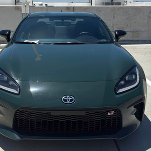 Toyota GR86 Edición Hakone 2025 Usado Premium ~1,100 Millas, Transmisión Manual de 6 Velocidades - Product Image 1