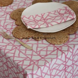 Хлопчатобумажная скатерть с геометрическим рисунком - Product Image 5