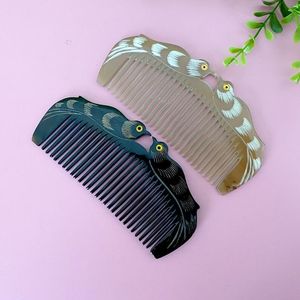 PRODUITS COULEURS NATURELLES CORNE BUFFALO PEIGNES EN GROS Peignes en corne antistatiques naturels pour les cadeaux de vacances par l'artisanat en croissant - Product Image 4