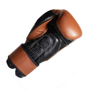 Gants de boxe en cuir de qualité supérieure conçus pour les combattants, les entraîneurs et les athlètes avec rembourrage absorbant les chocs et confort - Product Image 5