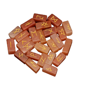 Cubo de Aventurina roja natural al por mayor, juego de runas grabadas con piedras preciosas de cristal estilo Feng Shuai para curar piedras talladas minerales - Product Image 1