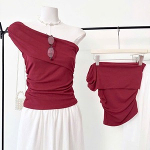 Ensemble haut asymétrique froncé et jupe longue fluide – Vente en gros usine - Product Image 3