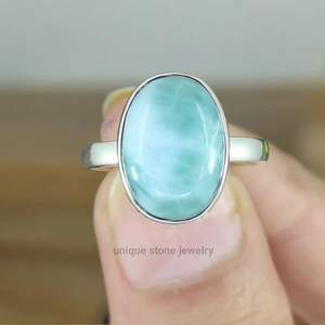 Bague fine en argent sterling 925 faite à la main pour femme pierre précieuse Larimar naturelle avec sertissage de diamants taille poire - Product Image 1