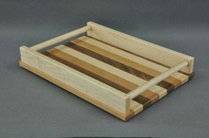 Plateau de service artisanal en bois et métal multi-usages pour l'organisation du bureau, pour ranger les fournitures de bureau, les bouteilles d'eau, les collations - Product Image 5