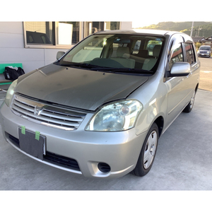 Moteur économe en carburant Raum propre et usagé, transmission lisse et carrosserie bien entretenue - Product Image 6