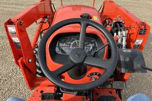 Mini Kubota L2501 Maquinaria agrícola con cargador frontal Tractores agrícolas pequeños Kubota L2501 Garden Mini 4X4 Tractor de ruedas agrícolas - Product Image 6