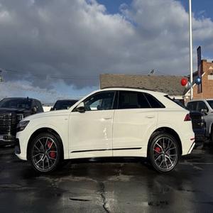 Audi Q8 2022 IMPECABLE - Product Image 3