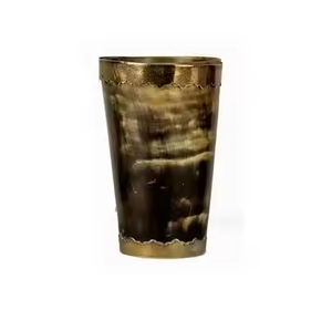 Verre en corne de buffle d'excellente qualité avec base en corne et logo personnalisé par l'artisanat en croissant - Product Image 3