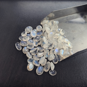 79 piezas de piedra lunar arcoíris natural de 7x5mm a 11x9mm faceta ovalada 152,25 CT Iroc Sales piedra lunar de Fuego Azul piedras preciosas sueltas cortadas US $87 - Product Image 2