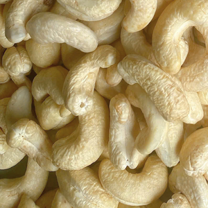 Noyau de noix de cajou de haute qualité W320 Emballage personnalisé sous vide-Noix de cajou Santigo Viet Nam - Product Image 1