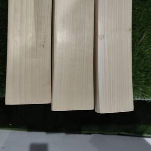Hoja clásica Kashmiri Willow Hardball Bat Profesional Cricket Hard Ball Bat Inglés Willow Los mejores materiales Equipo deportivo - Product Image 2