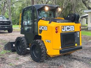 Chargeuse compacte JCB 270 2023 - Cabine climatisée, hydraulique auxiliaire et faible nombre d'heures Machine robuste - Product Image 3