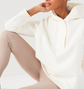 Sudaderas con capucha de algodón 100% de peso pesado de color blanco con logotipo personalizado para mujer en Qasaab Gloves Company - Product Image 3