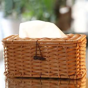 Caja de pañuelos de ratán Eco Chic diseñada para una vida sostenible que ofrece belleza natural junto con practicidad funcional - Product Image 6