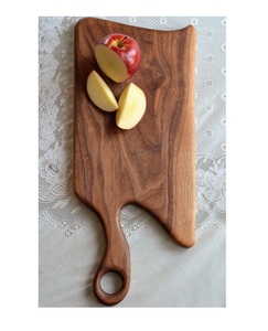 Planche à découper en bois de qualité supérieure faite à la main pour la maison et les cuisines professionnelles offrant une durabilité et un look élégant - Product Image 2