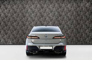 Gebrauchter 2025 BMW 760i Limousine Exportbereit - Product Image 6