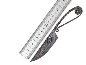 มีดจัดเลี้ยงยุคกลาง สำหรับตั้งแคมป์กลางแจ้ง ล่าสัตว์ ใช้เองได้ ปรับแต่งเองได้ ทนทานสูง ด้ามเหล็กกล้าคาร์บอน ใบมีดหยัก - Product Image 4