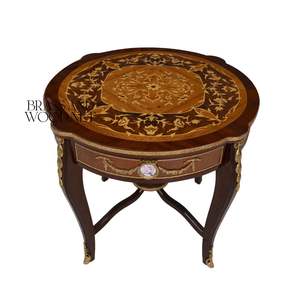 Mesa Auxiliar Redonda de Lujo con Marquetería Floral Incrustada y Detalles Ornamentales de Latón Dorado para Decoración Interior de Hogar Clásico - Product Image 1
