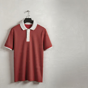 เสื้อเชิ้ตแขนสั้นสีน้ำเงินล้วนสำหรับผู้ชาย คอปกและปลายแขนสีขาว ผ้าคอตตอนปิเก้ถักแบบลำลอง ODM กันยับ ทรงปกติ - Product Image 5