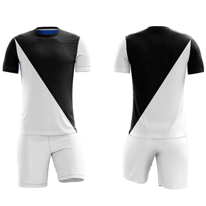 Vente en gros 2024 nouvel arrivage d'uniformes de football d'équipe respirants nouveau design d'uniforme d'équipe de football fabriqué en usine à vendre - Product Image 1