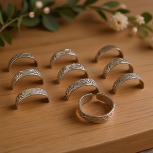Elegant Silver Plated <b>Rings</b> with Detailed Design for Stylish <b>Wreath</b> Accessories Resale Collections - Product Image 3