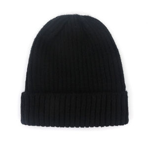 Gorro de Cachemira con bordado dorado de gama alta de diseñador, gorros de punto de invierno de lujo para temporada de otoño, mezcla de lana de edición limitada - Product Image 2