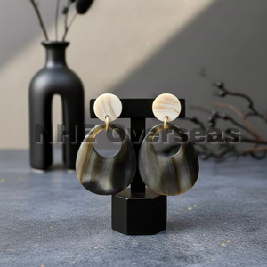 Boucles d'oreilles en corne naturelle authentique |   Bijoux de mode faits à la main, légers et écologiques pour femmes et filles |    Fabriqué par NHE Overseas - Product Image 1