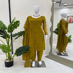 Ensemble 3 pièces haut en fausse georgette, pantalon cousu et dentelle ornée de Dupatta pour femme - Product Image 2