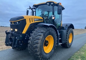 Tractores Usados JCBB Fastrac 4220 Automáticos 4WD con Motor y Caja de Cambios de Larga Duración en Venta - Product Image 5