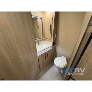 Autocaravana Nueva Chinook Summit EB 2025 con Características Innovadoras - Product Image 6