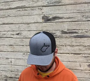 Wholesale Customized Business 6 Panels Slightly Curved Brim Trucker Hats Embroidery Outdoor Sporty Unisex 100% Cotton Twill - Product Image 5