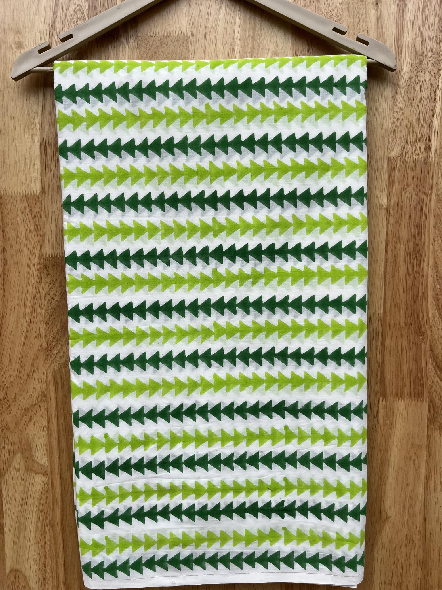 สีเขียวอ่อน