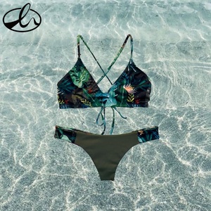 MINGHE 2025 Conjunto de 2 Piezas de Pareo de Playa Estilo Boho para Mujer, Venta al por Mayor, Crochet, Estilo Brasileño, con Pedrería y Cuello Halter - Product Image 1