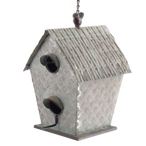 Casa para pájaros de metal duradero para decoración de jardín exterior que ofrece una fuerte protección contra la intemperie con un acabado rústico hecho a mano. - Product Image 3