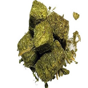 Cubes de luzerne de haute qualité pour cheval cochon chien et poisson-additif alimentaire à haute teneur en protéines - Product Image 1