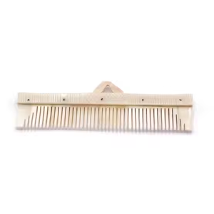 Peine de hueso de búfalo ecológico y elegante para uso doméstico, tamaño personalizable de Crescent Crafts - Product Image 1