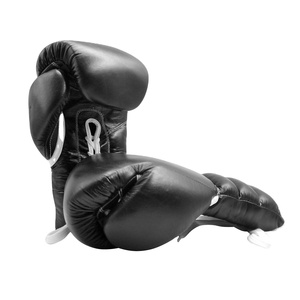 Guantes de Boxeo Personalizables de Cuero Vacuno Premium con Cierre de Cordones y Gancho en la Muñeca, Logotipo Personalizado con Serigrafía - Product Image 2