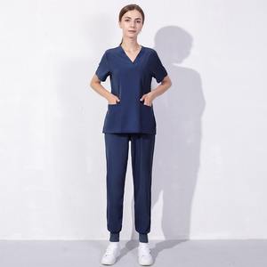 OEM Best Service Scrub Enfermera Personalizar Mujeres de moda de poliéster Jogging Hospital Médico Enfermería Scrubs Enfermera Uniformes Conjuntos - Product Image 1