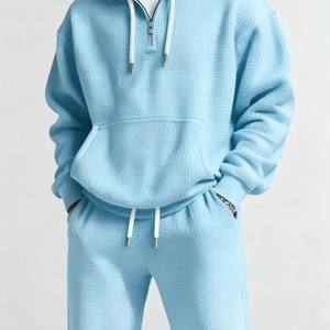 Conjunto Deportivo de Alta Gama con Logotipo Personalizado en Serigrafía y Chaqueta con Costuras y Pantalones Deportivos para Hombre - Product Image 5