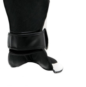 Protège-tibia en cuir véritable personnalisé et durable rembourrage en mousse Protège-tibia de kickboxing et d'arts martiaux de Muay Thai - Product Image 4