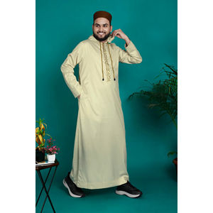 Thobe à capuche pour homme en polyester brodé traditionnel doré, vêtements musulmans pour adultes, respirant, léger, séchage rapide - Product Image 1