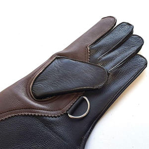 Gants de fauconnerie en cuir pour la chasse à l'aigle-Personnalisables portables et écologiques - Product Image 3