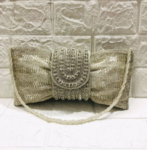 กระเป๋าสะพายคลัทช์สำหรับออกงานแฟชั่นทำมือพร้อมโบว์คริสตัลไรน์สโตนวัสดุซาติน - Product Image 5