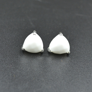 Pendientes colgantes chapados en rodio de joyería de plata de ley 925 de cuarzo de ágata blanca de alta calidad por proveedor a precio mayorista - Product Image 1