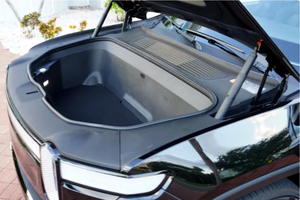 LISTO PARA CONDUCIR - USADO, VOLANTE A LA IZQUIERDA |   RIVIAN R1S ADVENTURER EDITION 2023 con Cuatro Motores - Product Image 6